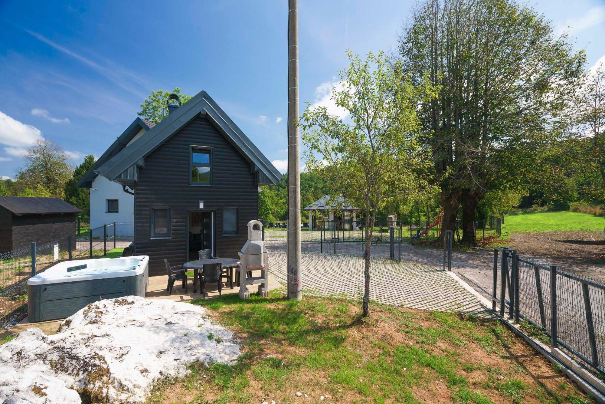 Saborsko Plitvice House Angelinaヴィラ エクステリア 写真